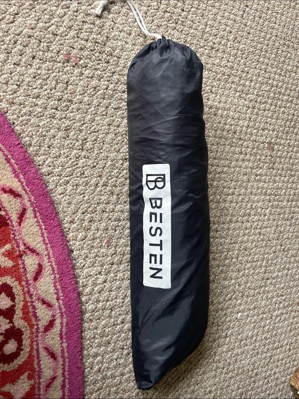 Besten black bed