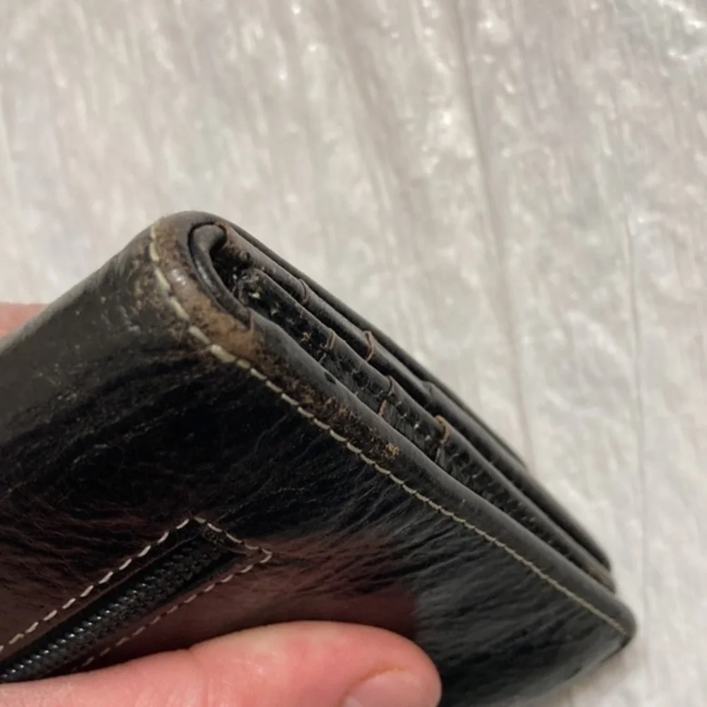 Tusk black leather wallet