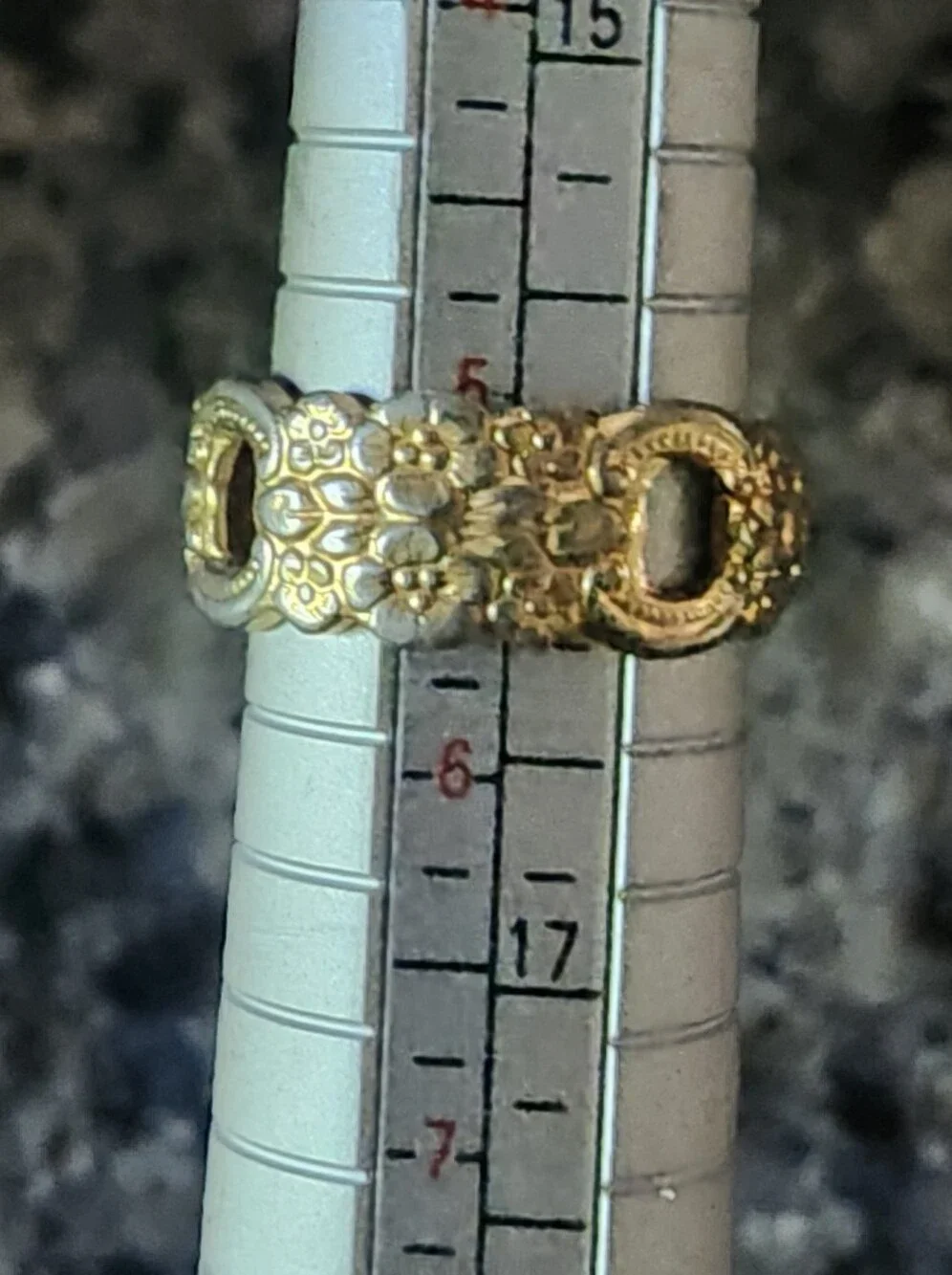 Oneida elegant gold