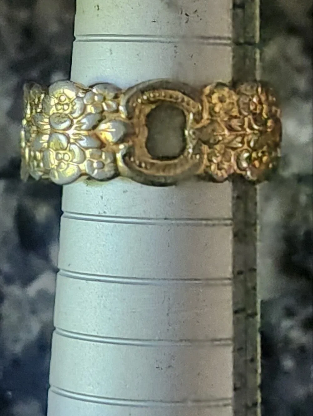 Oneida elegant gold