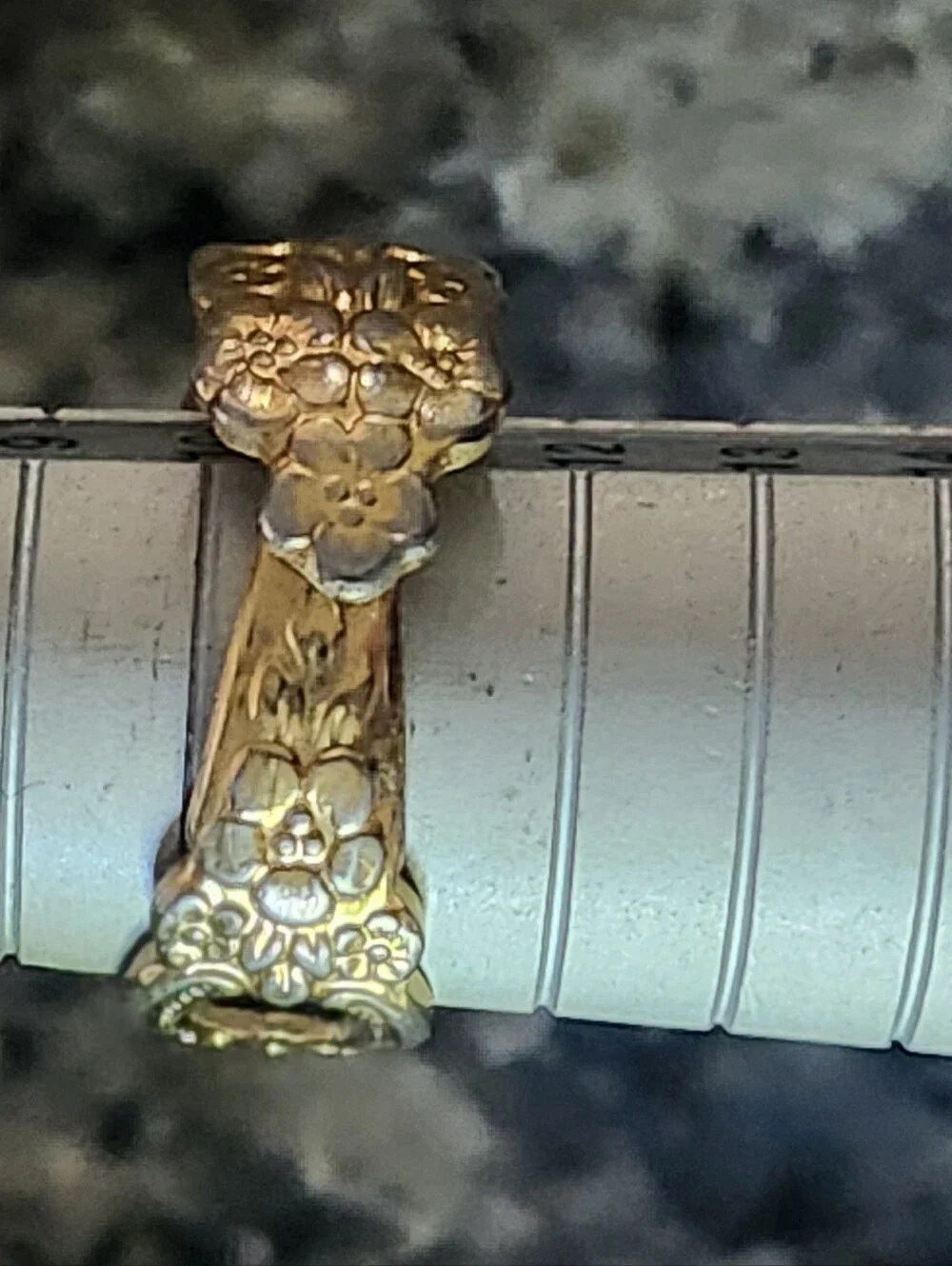 Oneida elegant gold