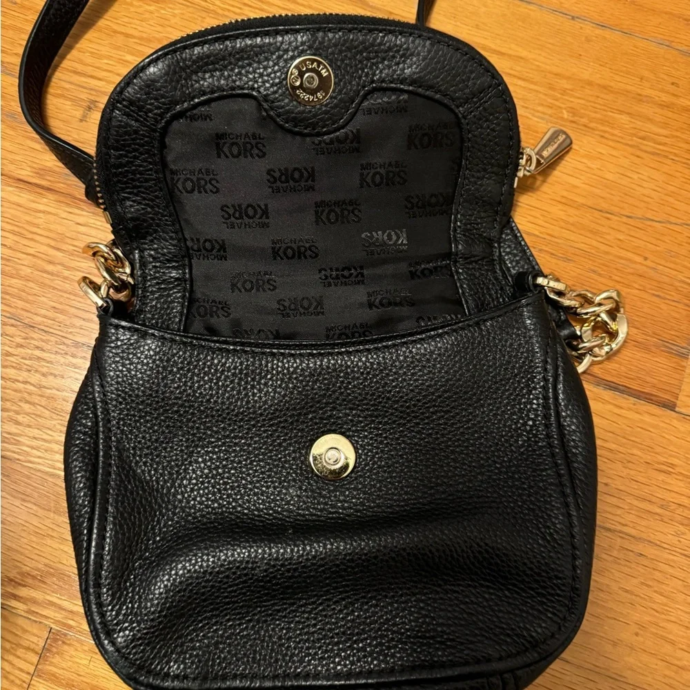 Michael Kors good inches