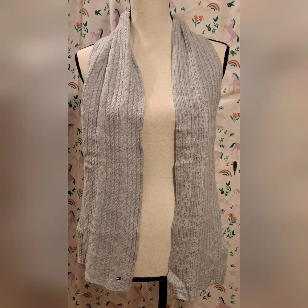 EUC Y2K Tommy Hilfiger Grey Alpaca Knit Neutral Casual Boho Prep Scarf Wrap