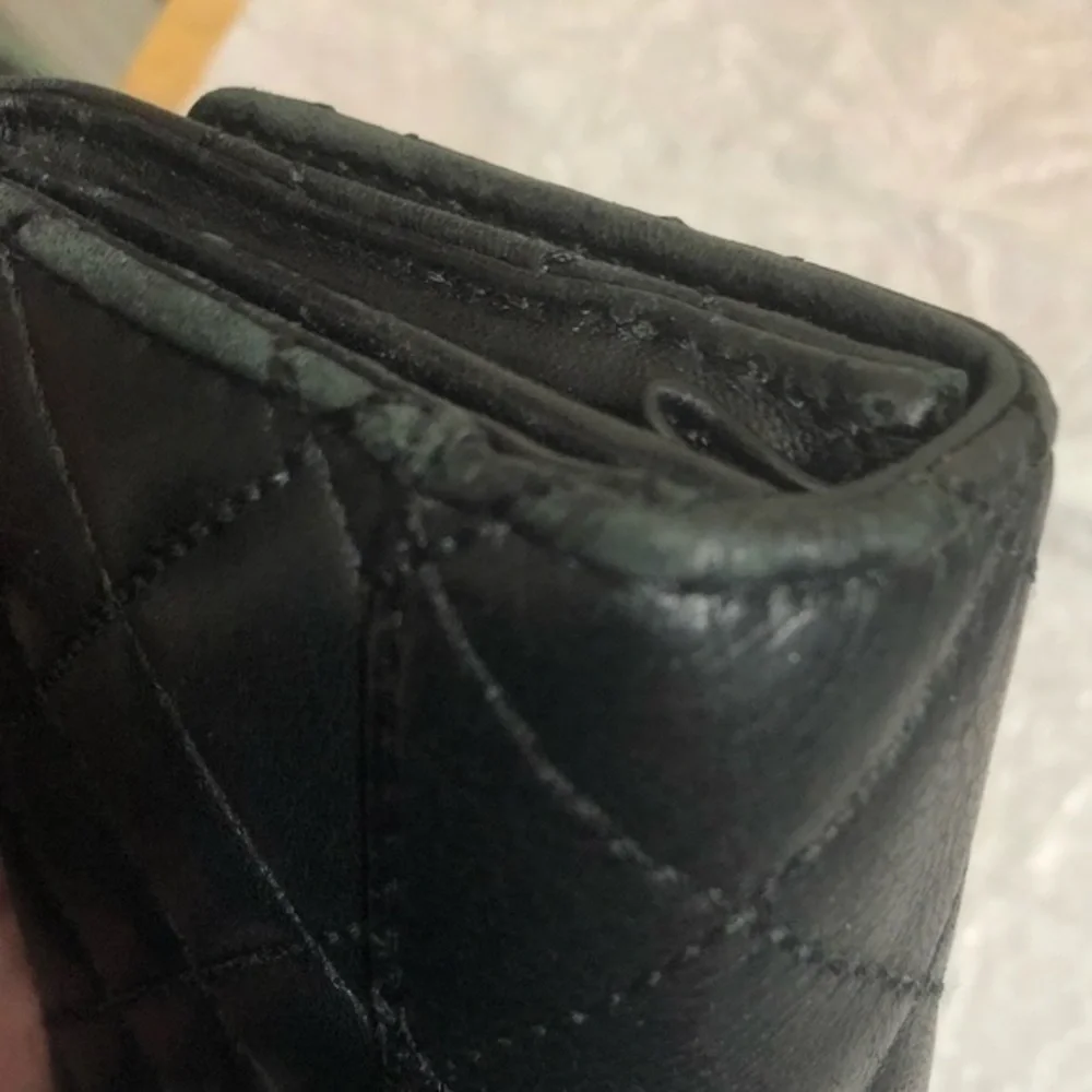 Michael kors black quilted wallet