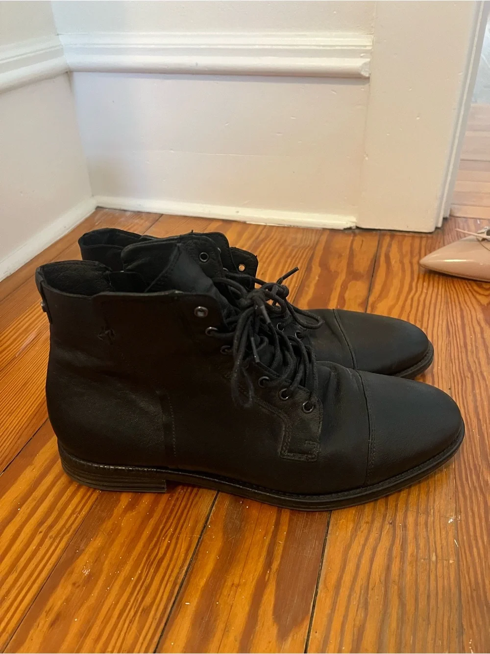 Aldo sleek black