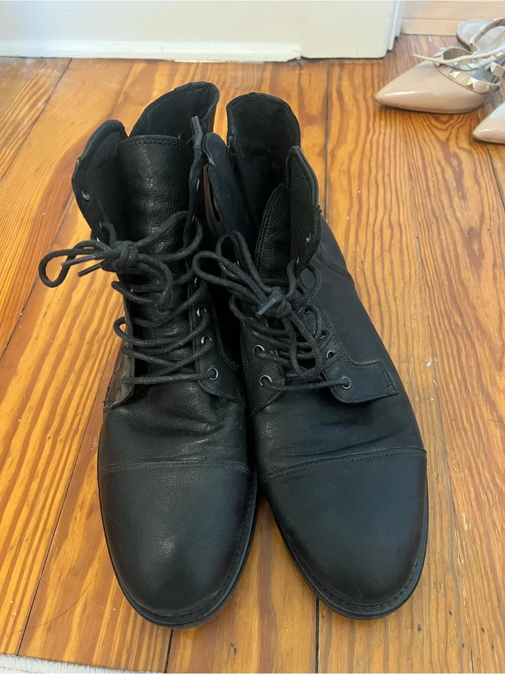 Aldo sleek black