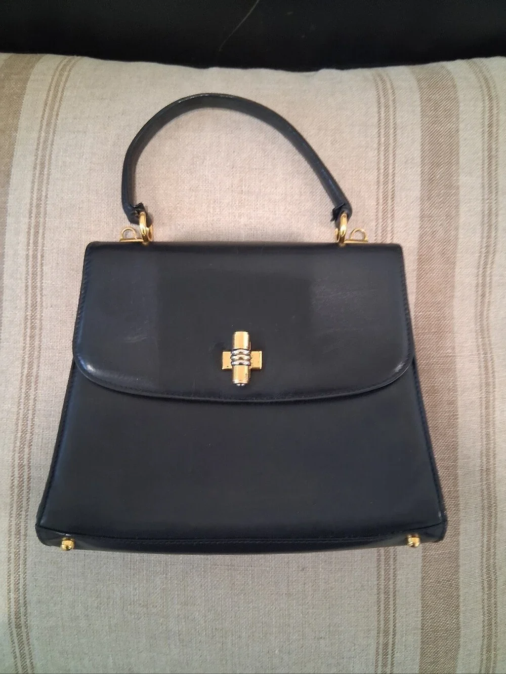Gucci classic black
