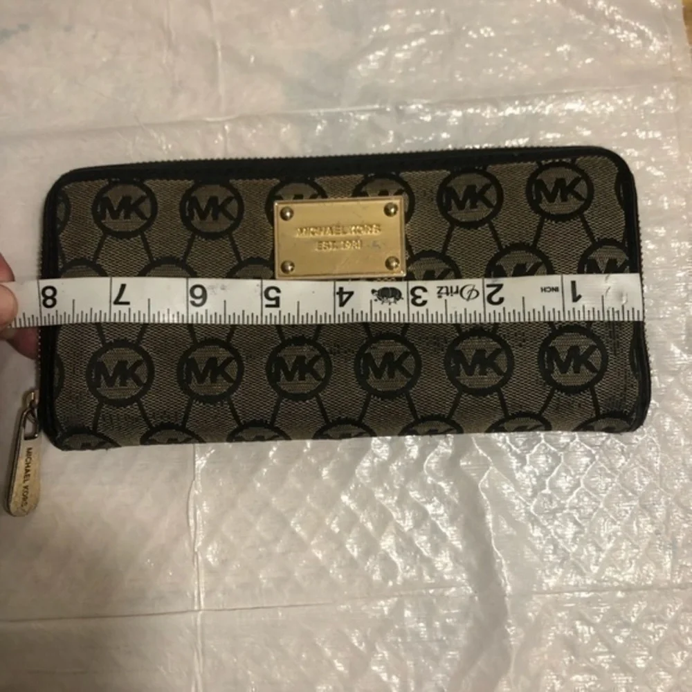 Michael Kors moderate wear