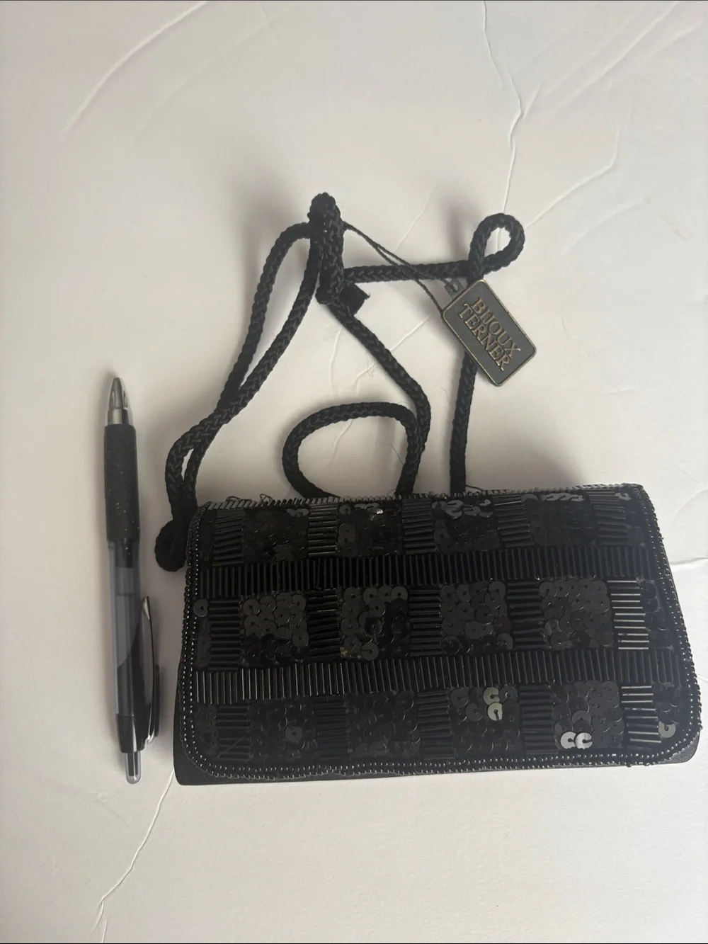Bijoux Terner sleek black