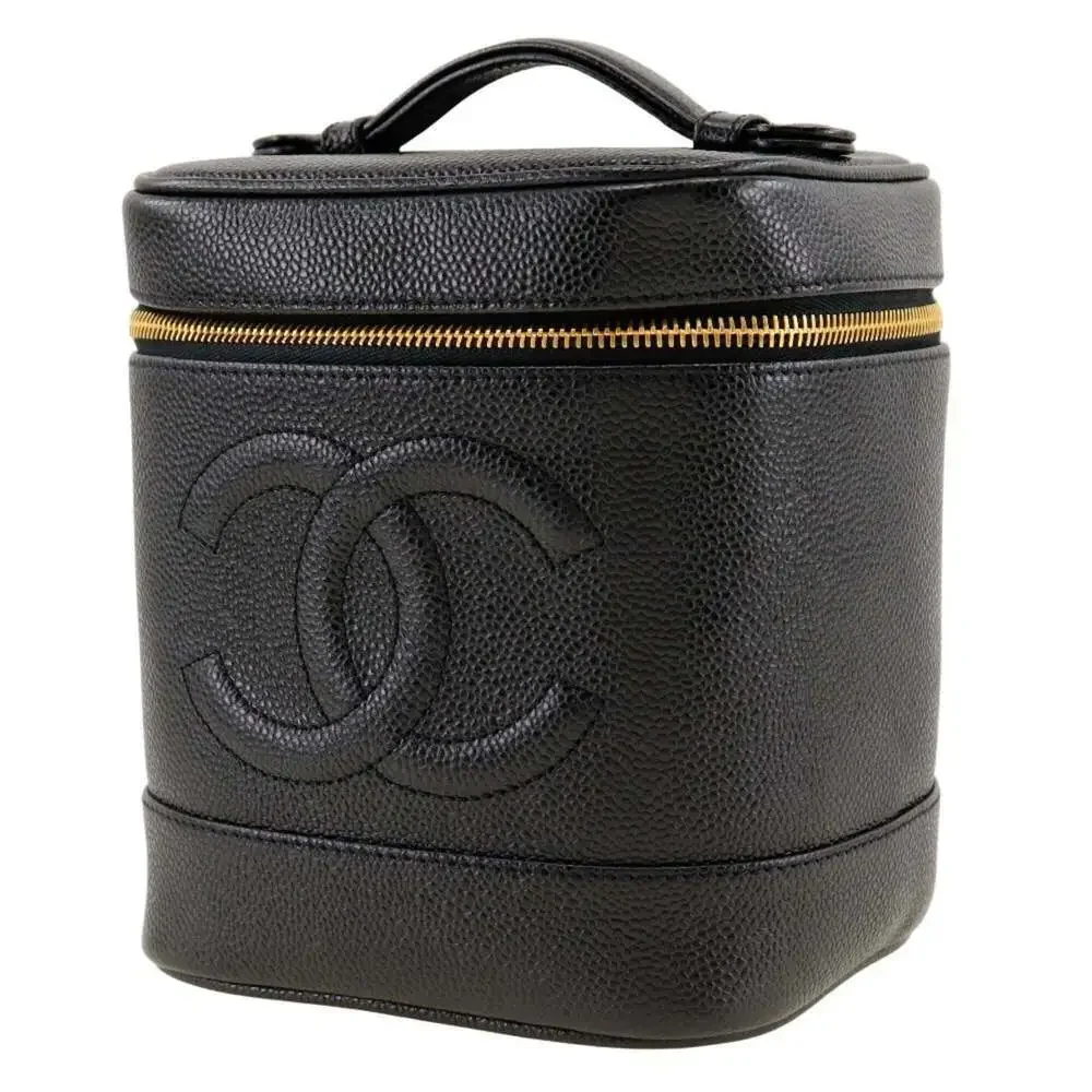 CHANEL black caviar