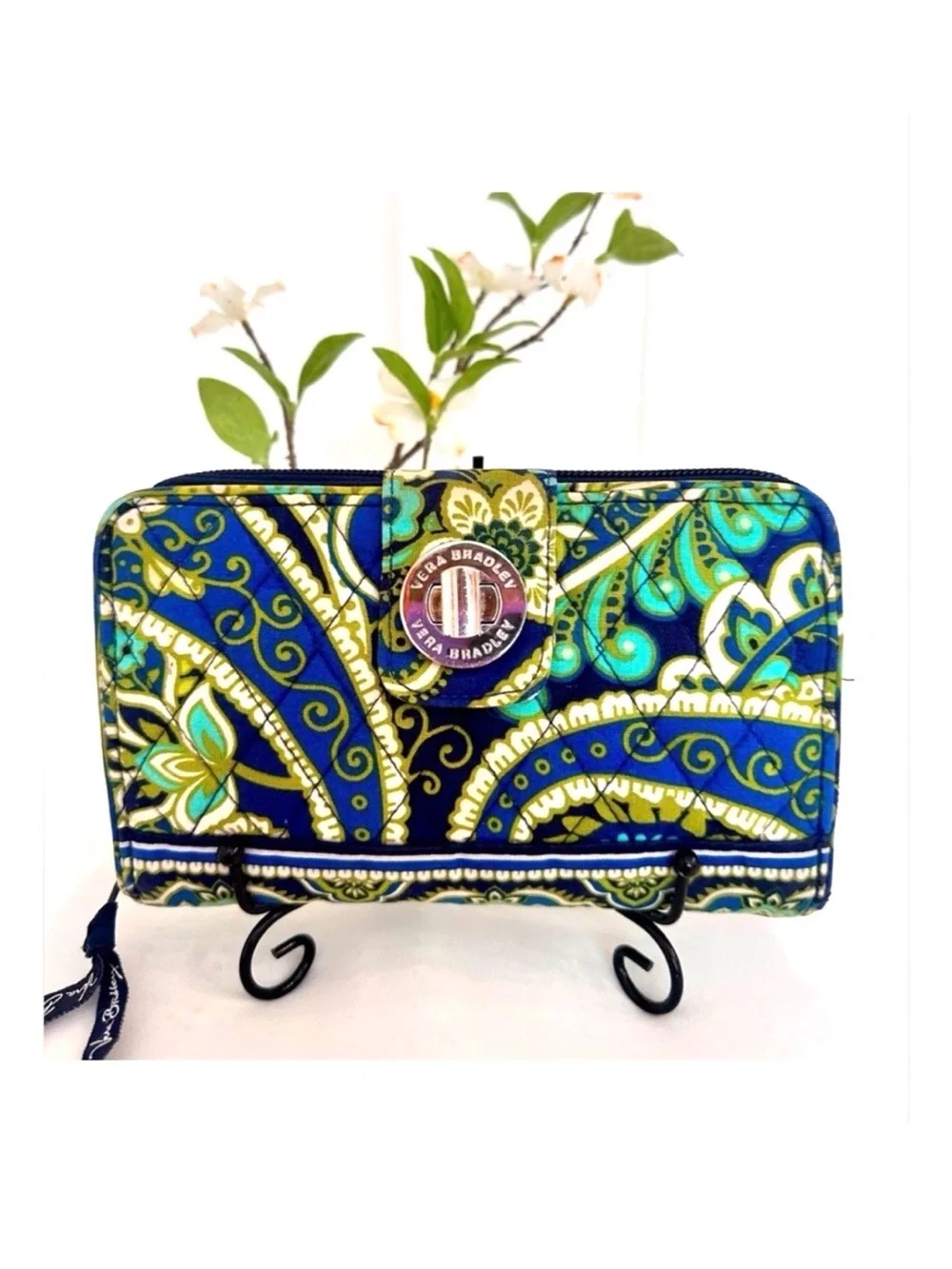 VERA BRADLEY ~ Rhythm & Blues Turn Lock Paisley Print Long Quilted Wallet 6 x 4