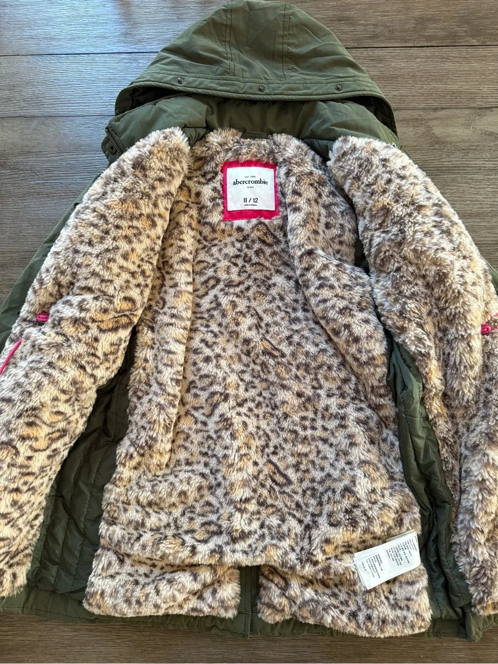 Abercrombie & Fitch warm olive