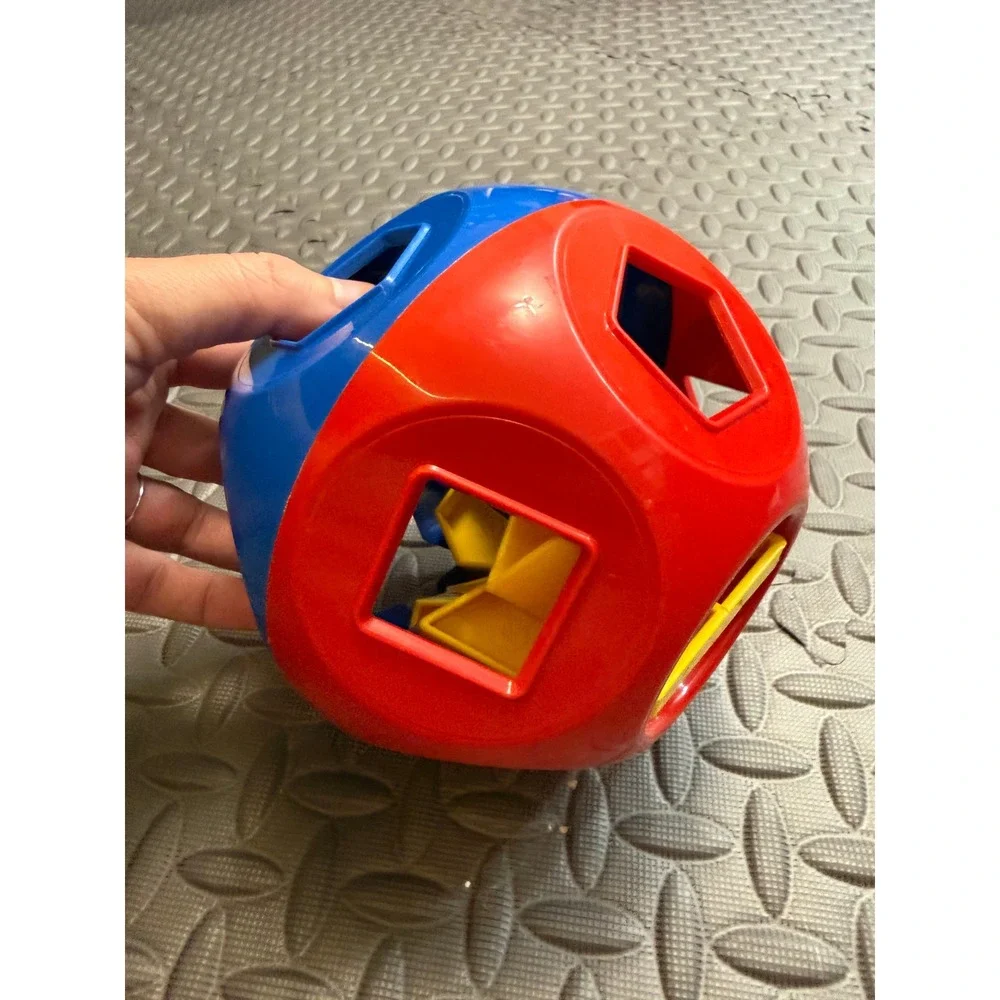 Tupperware Shape-O Toy Red Blue Yellow Sorting Ball Vintage STEM Counting Retro