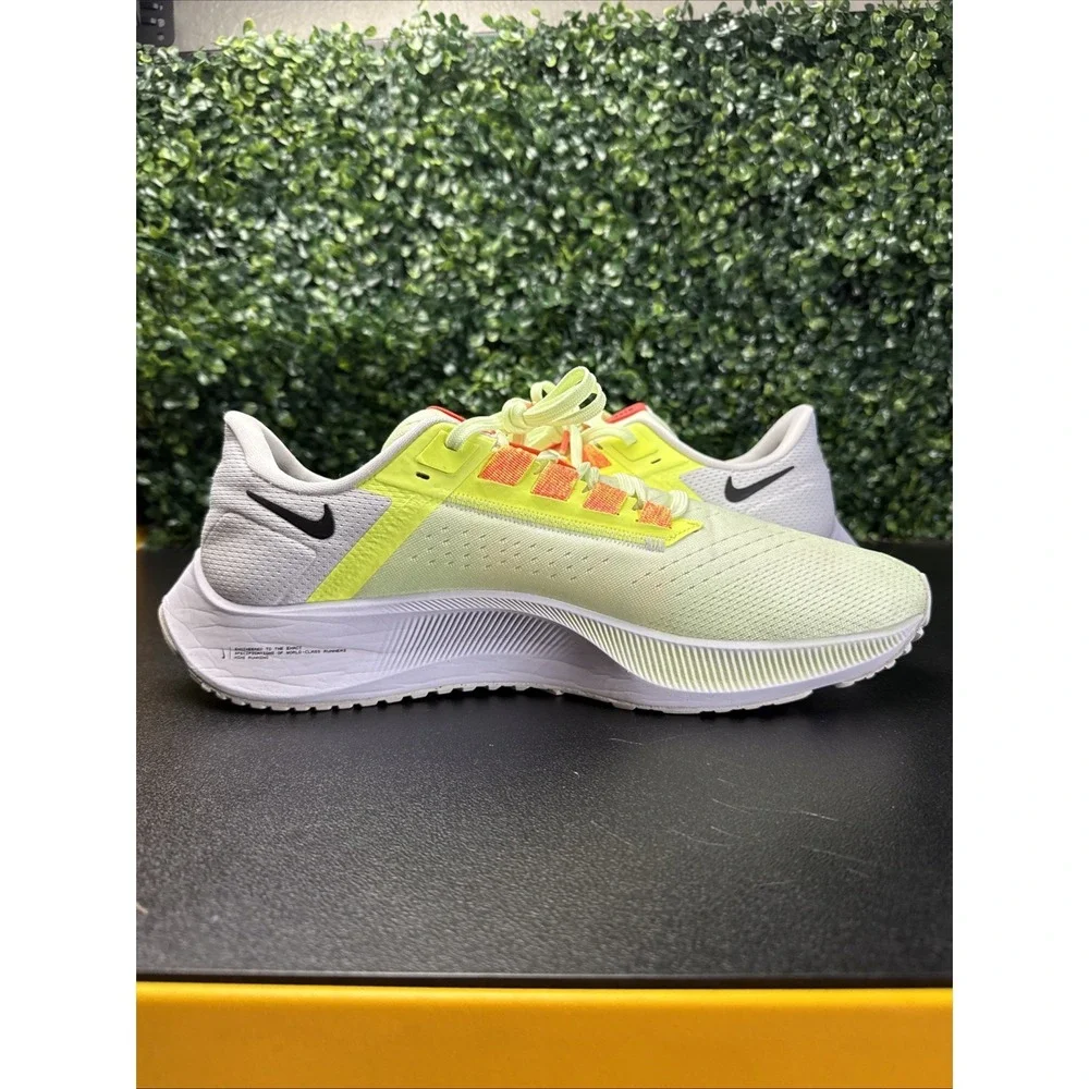 Nike Air Zoom Pegasus 38 Running Shoes Men's Size 13 Barely Volt Yellow Athletic