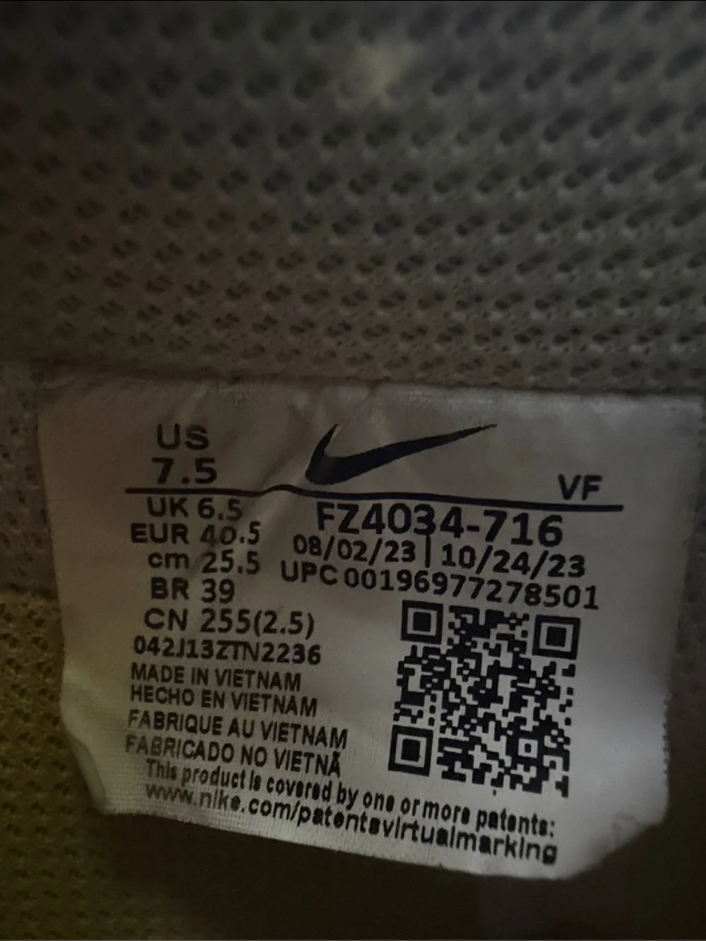 Nike low top