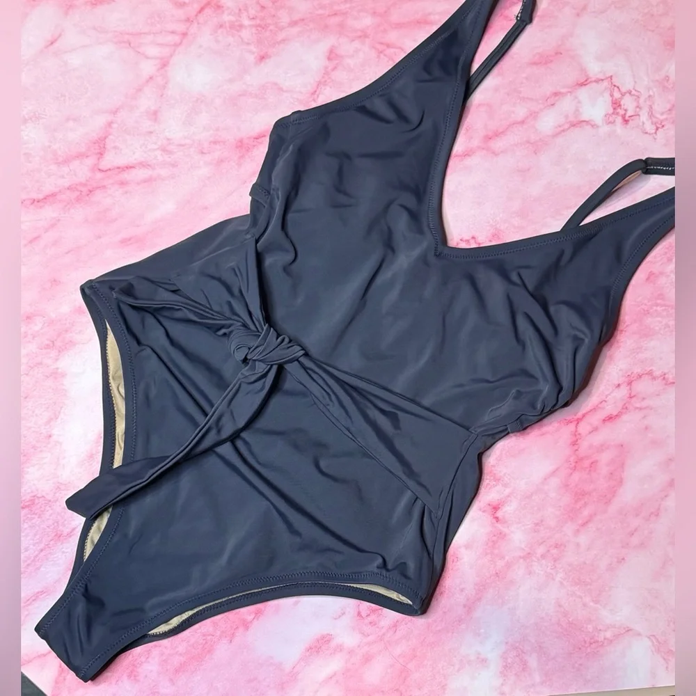 Shade & Shore sleek flattering