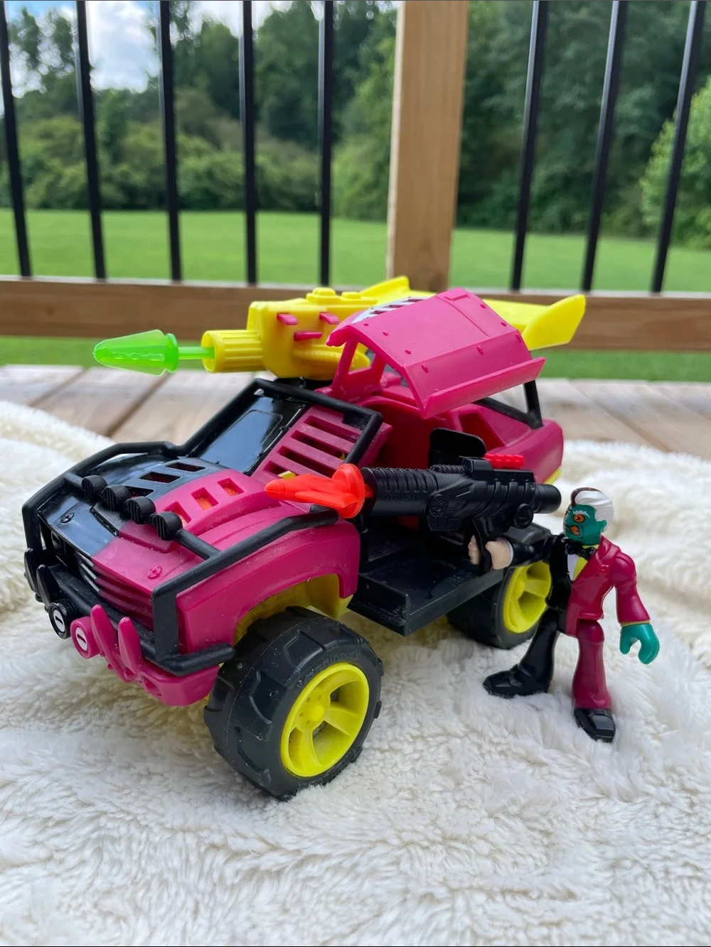 Fisher-Price Batman vs. Two-Face Action Vehicle Playset with Figures