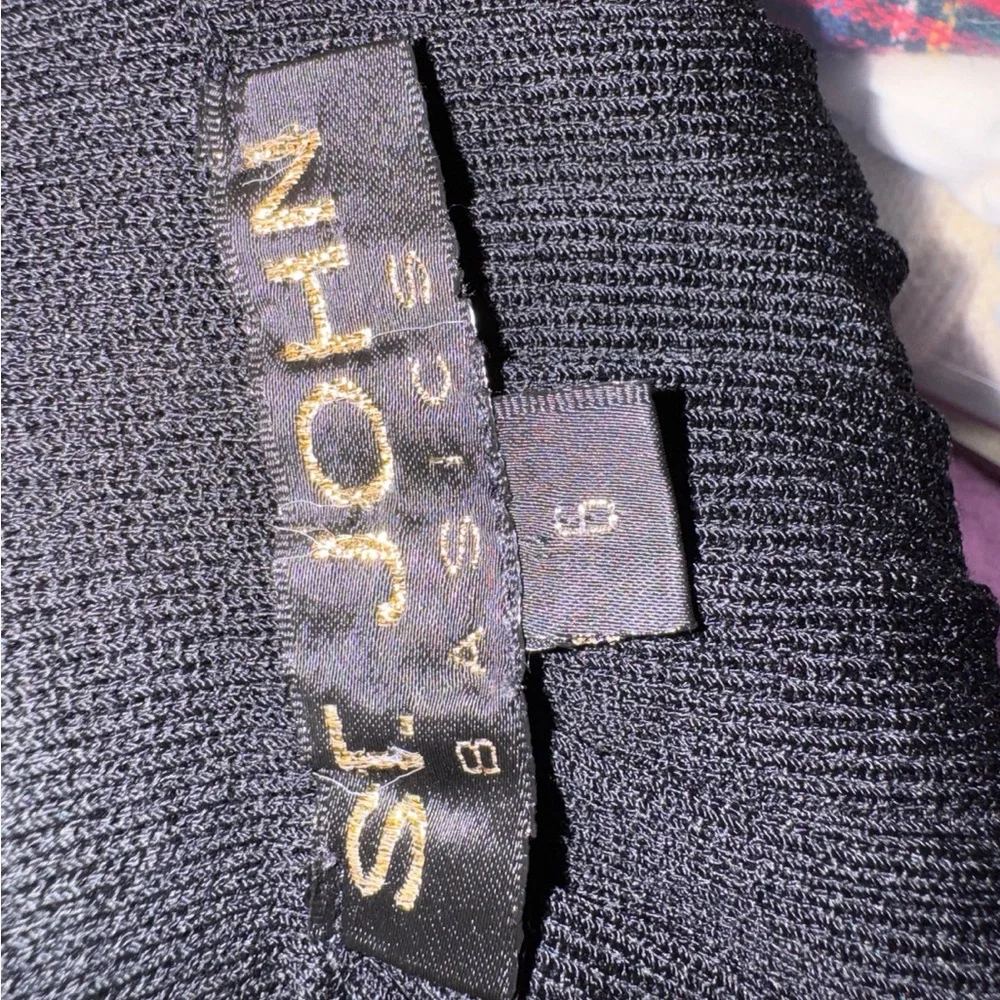 St. John chic black
