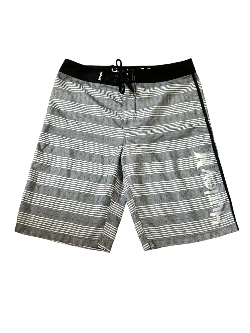 Hurley men swim