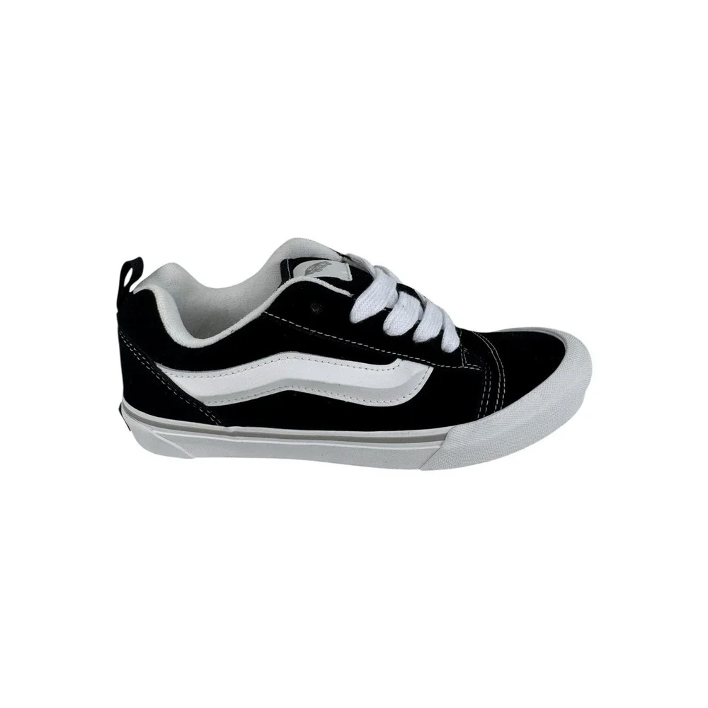 Vans Knu Skool VN0009QC6BT Junior Size 5.5 No Box