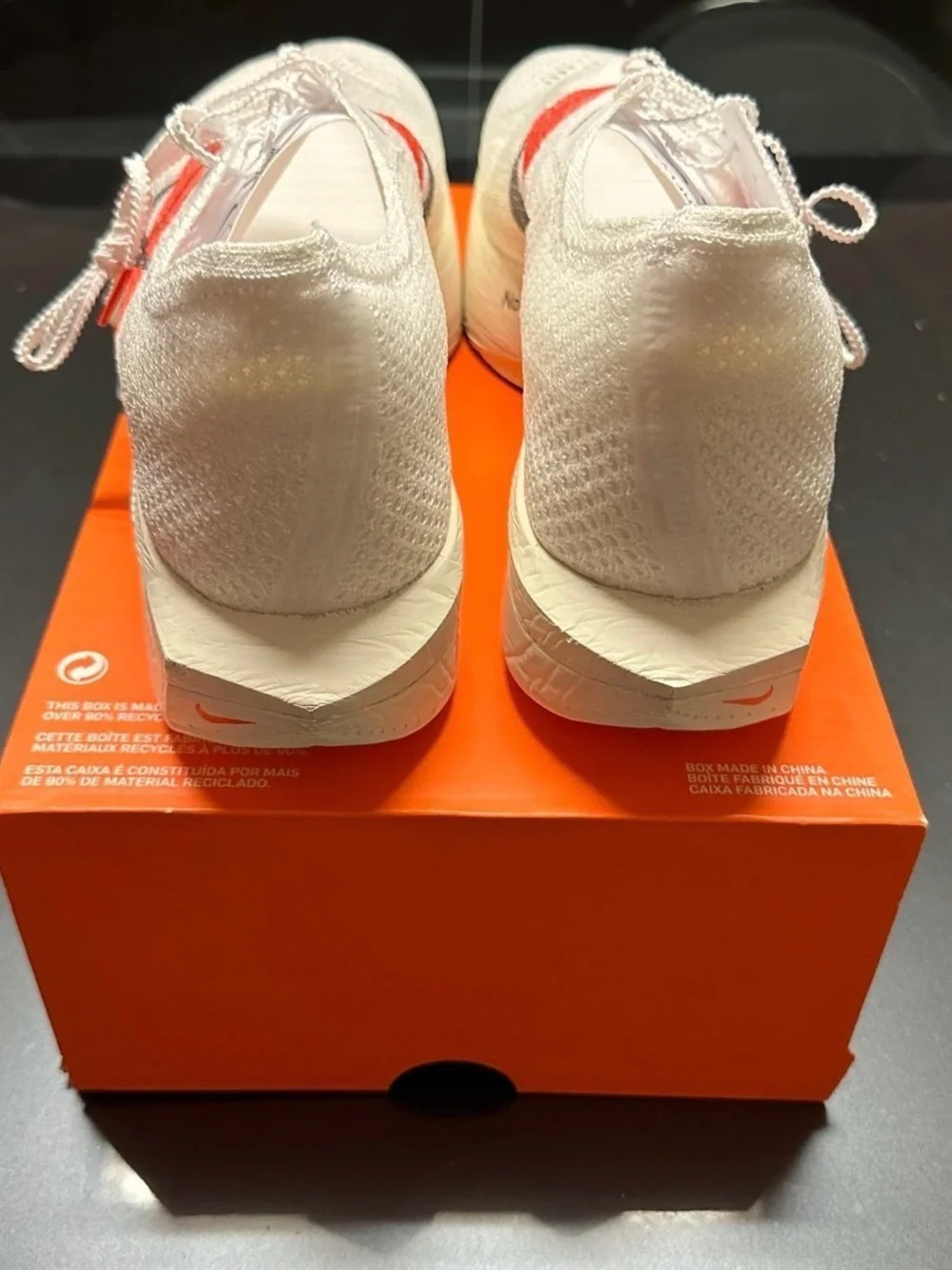 Nike zoomx box vaporfly