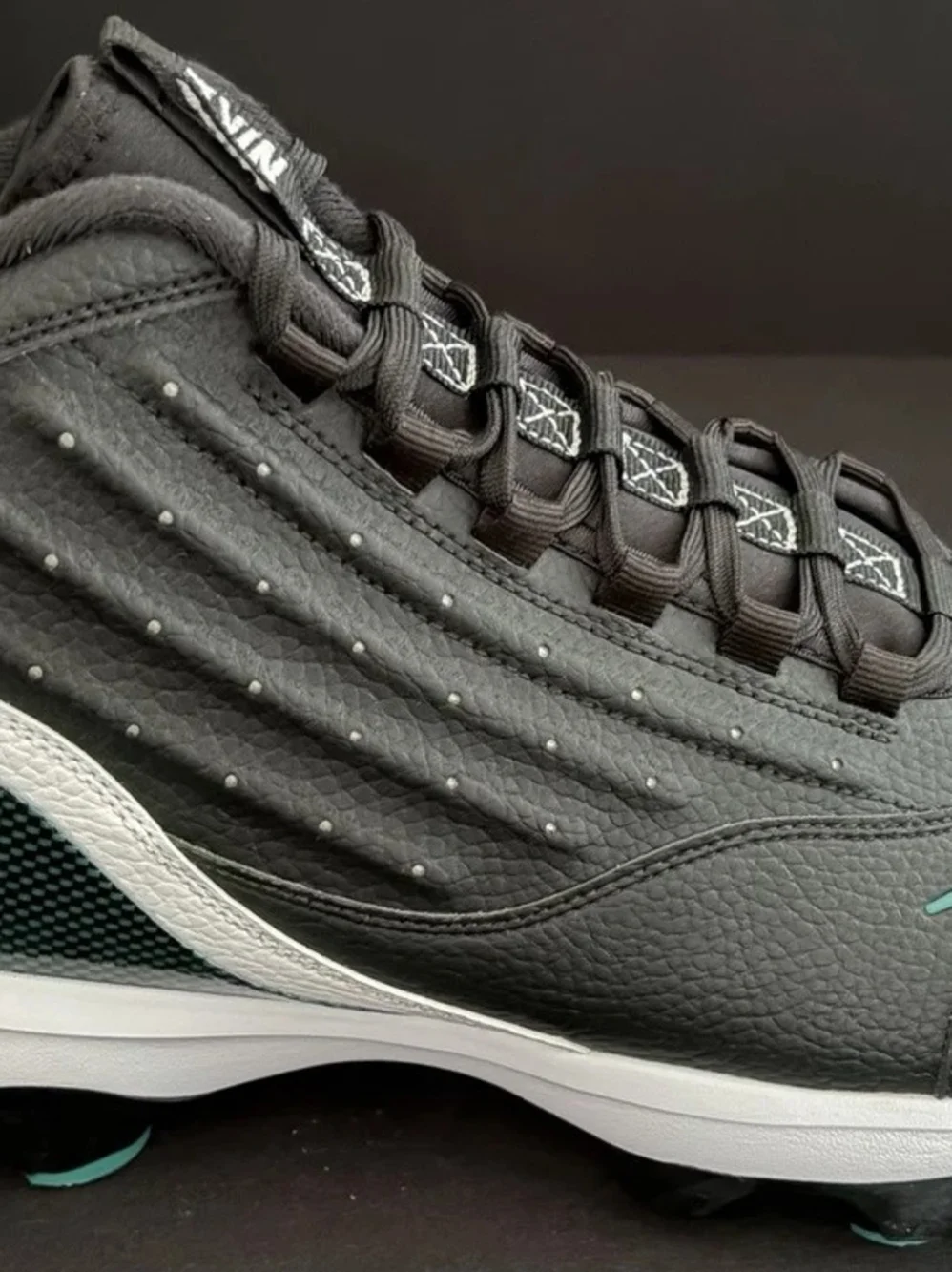 Nike Men's Black Sneakers with Teal Swoosh