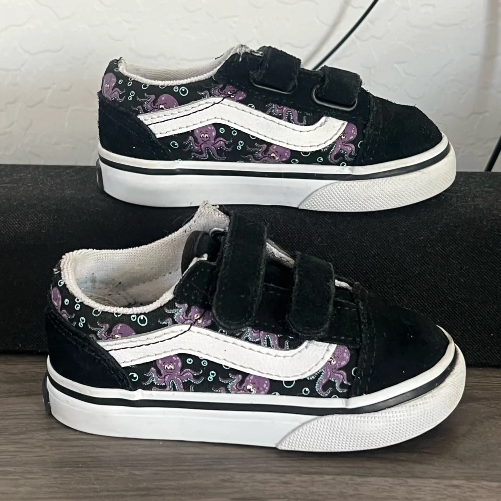 Vans color black