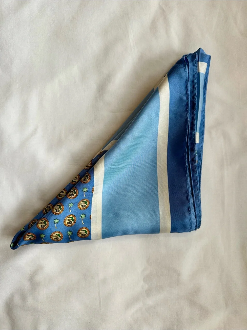 Vineyard Vines 100% silk