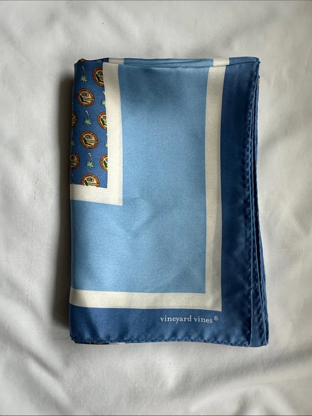 Vineyard Vines 100% silk