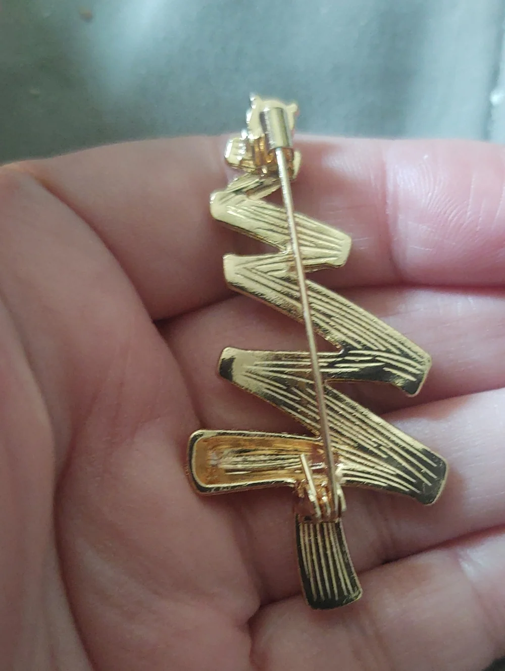 N/A elegant gold
