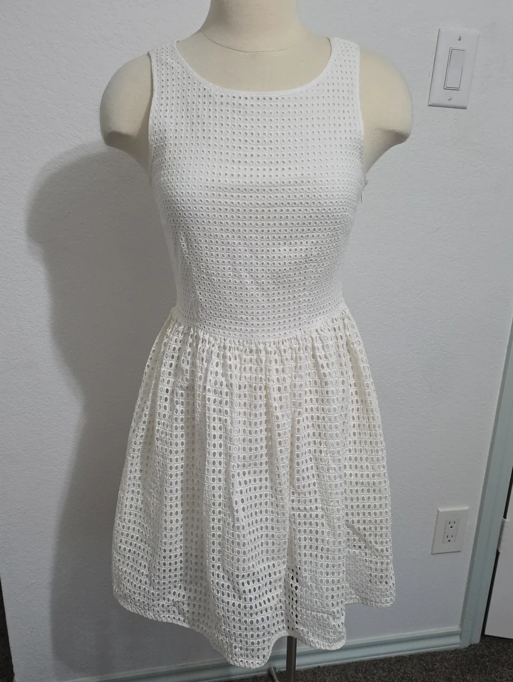 Michael Kors White Sleeveless Eyelet Mini Dress Sz Small
