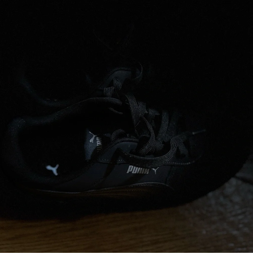 Puma sneakers outing