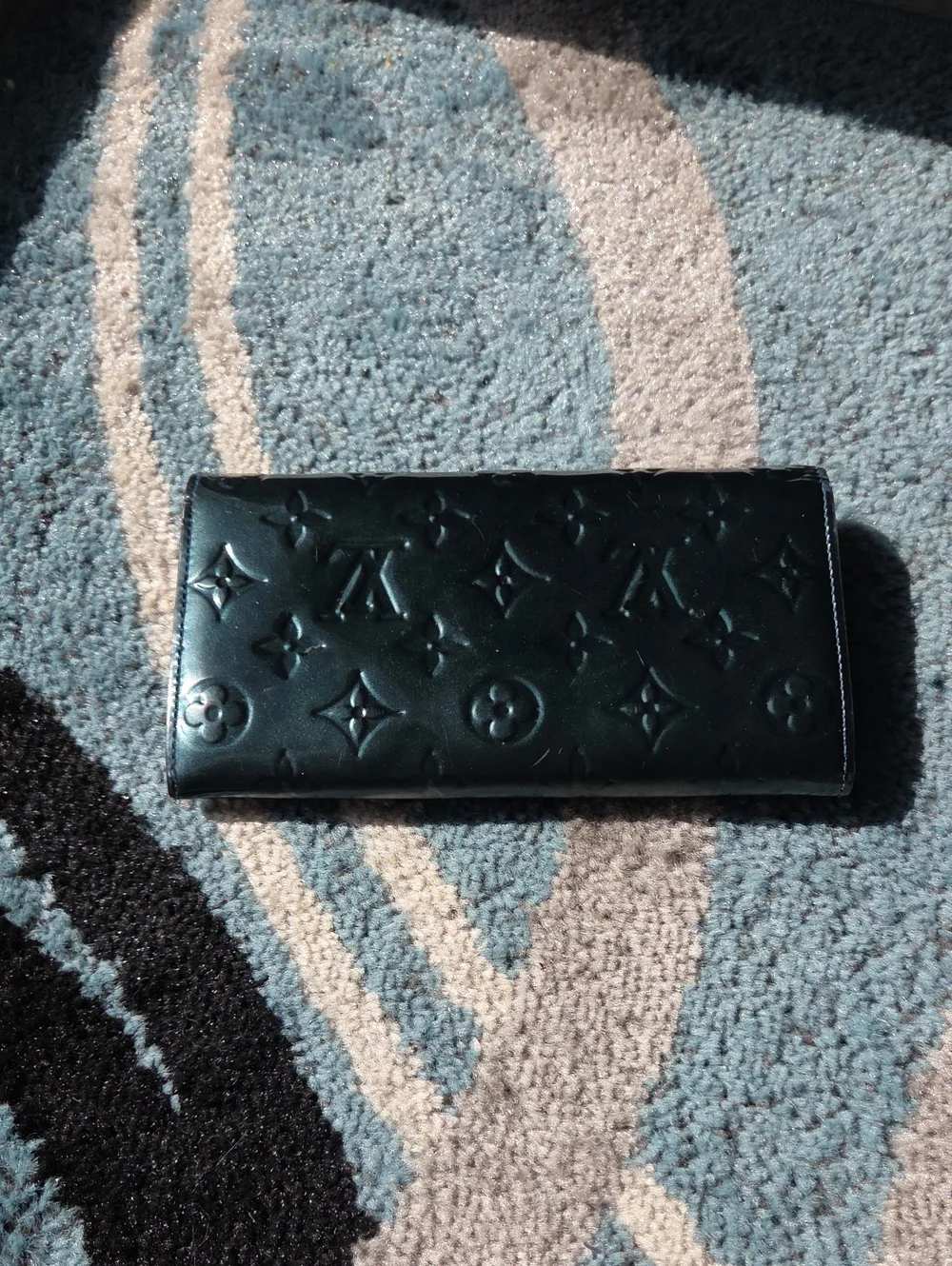 Authentic Louis Vuitton Blue/Green Monogram Vernis Continental Wallet EUC