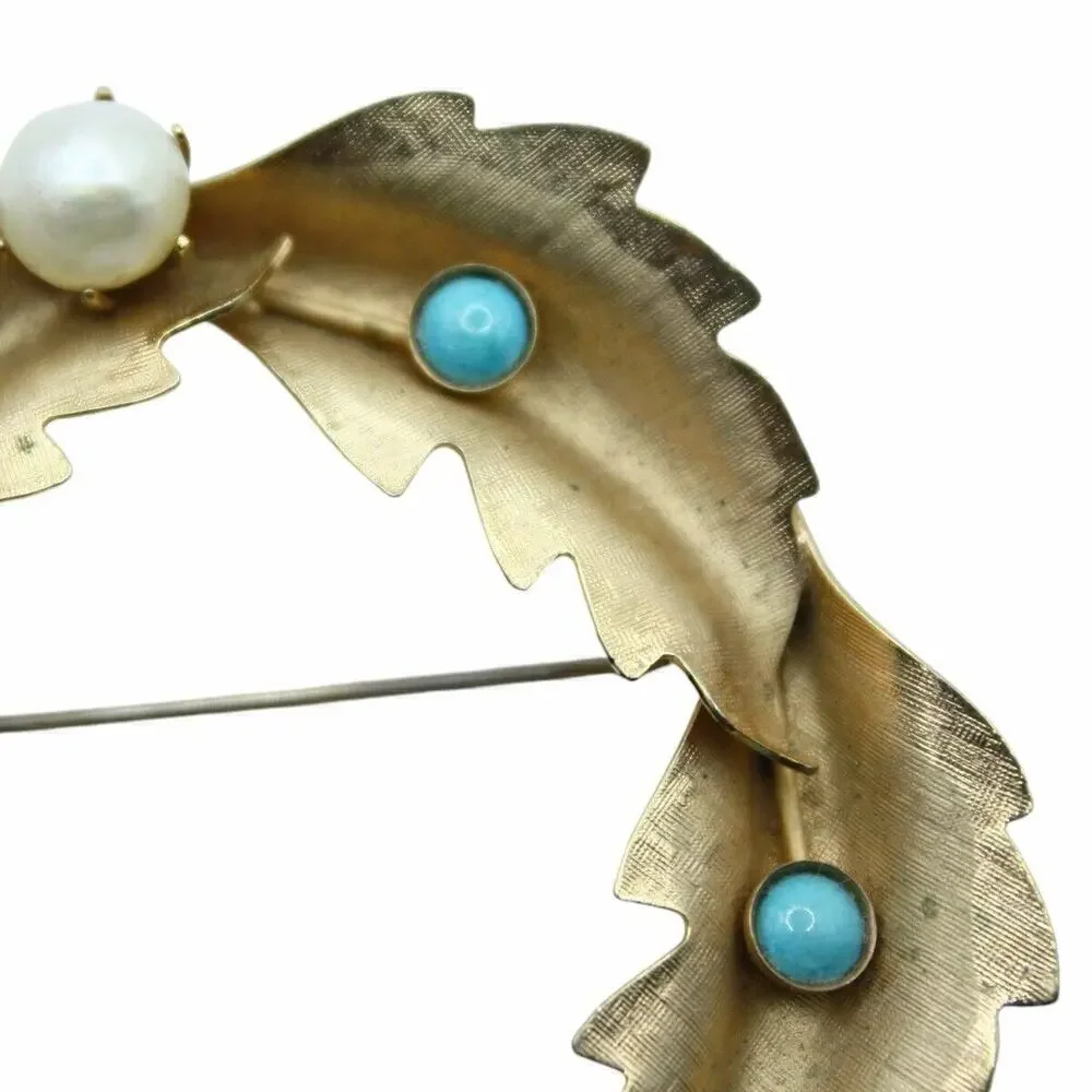 Vintage wreath pin