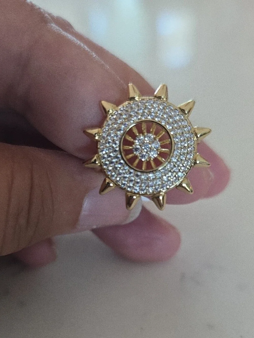 N/A elegant gold