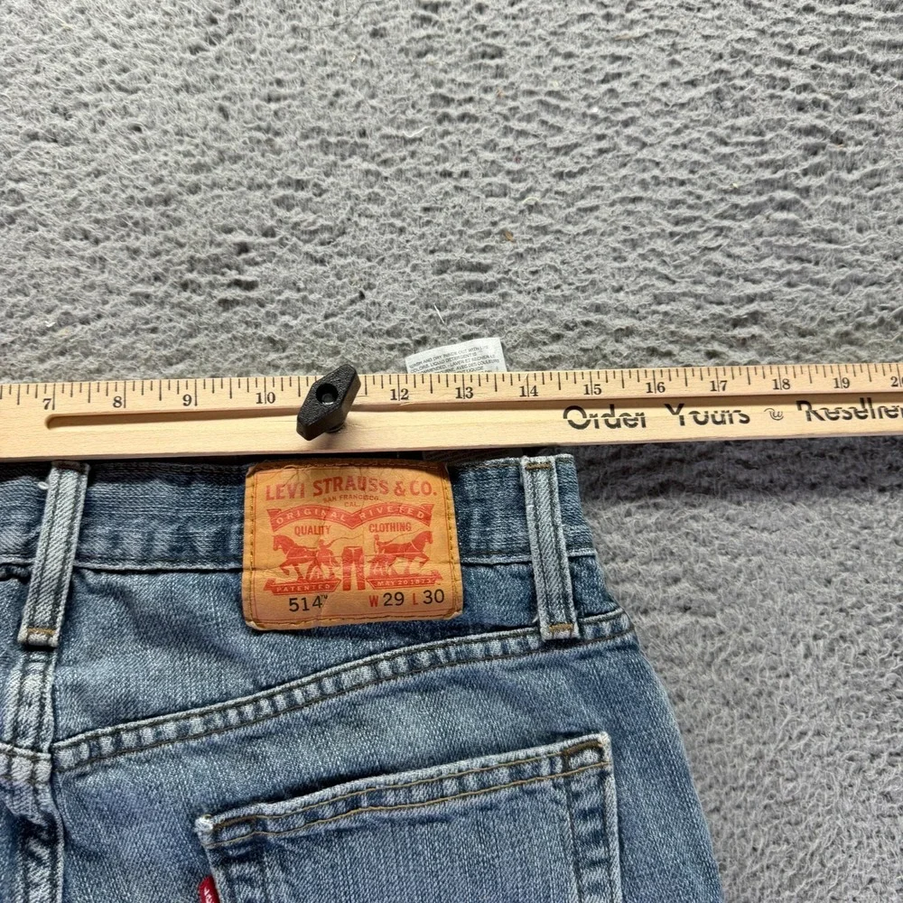 Levis before purchasing
