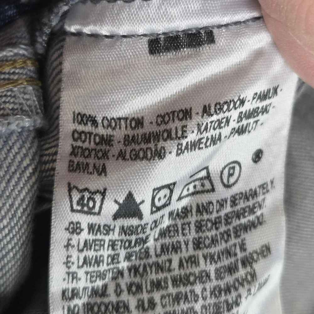 Levis 11710 important