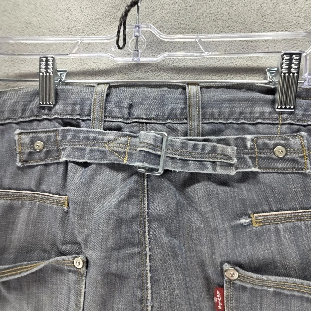 Levis 11710 important
