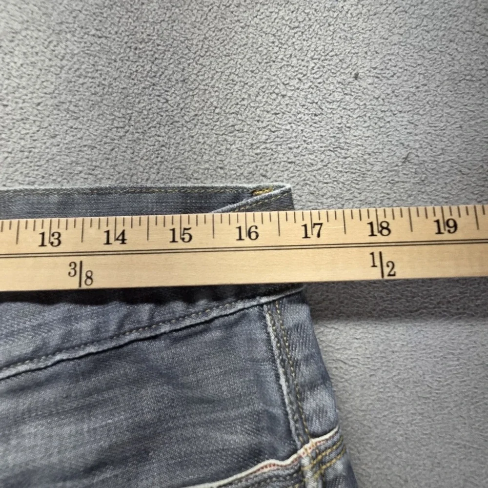 Levis 11710 important