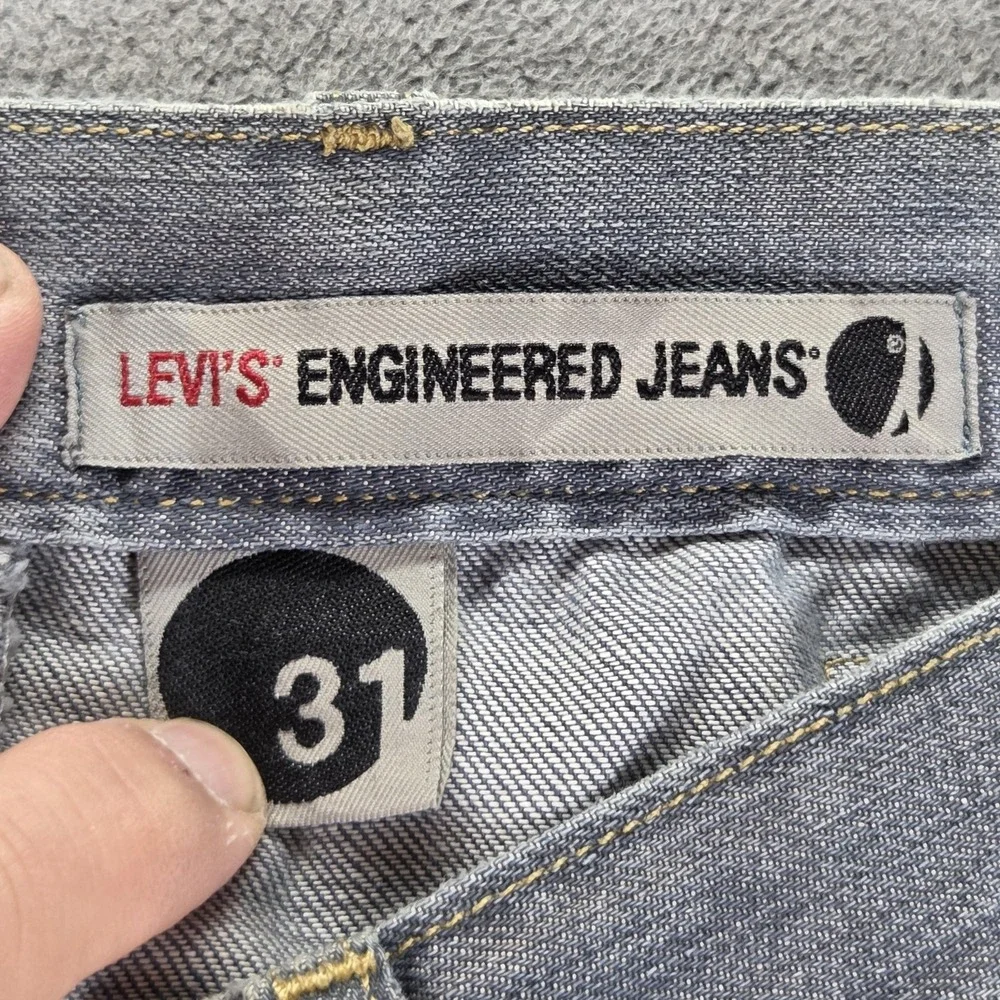 Levis 11710 important