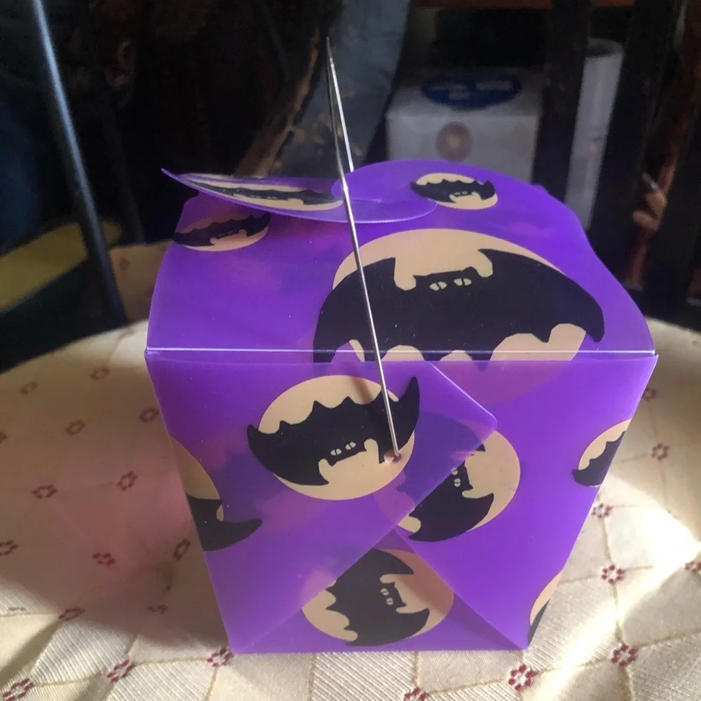 2005 Batman Plastic Chinese Take Out Box w Handle