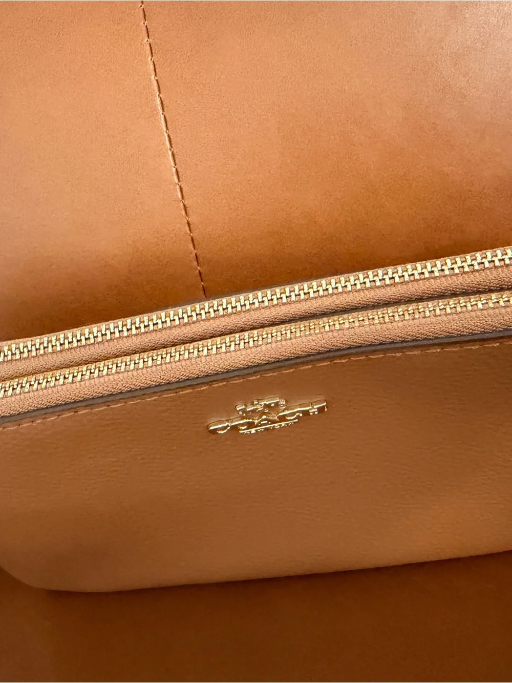 Coach smooth cognac