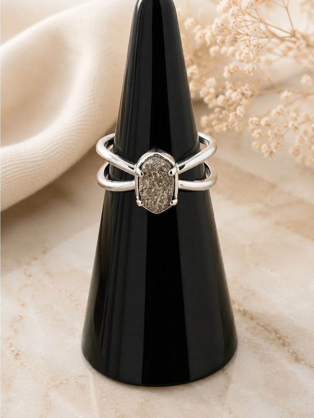 Kendra Scott Emilie Double Band Rhodium Platinum Drusy.  Size 7