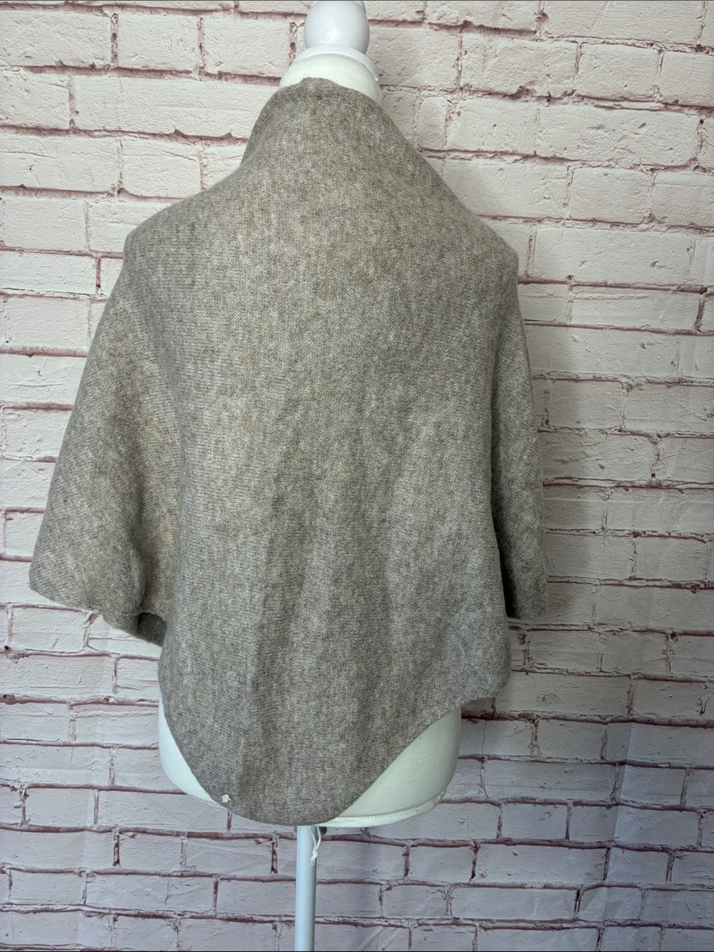 Yekee triangle sweater