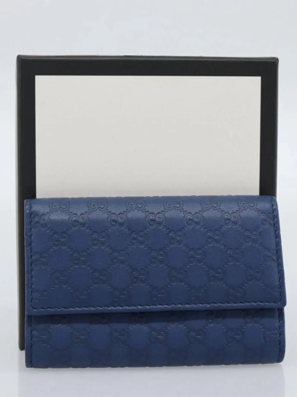 Gucci brand	gucci color	blue