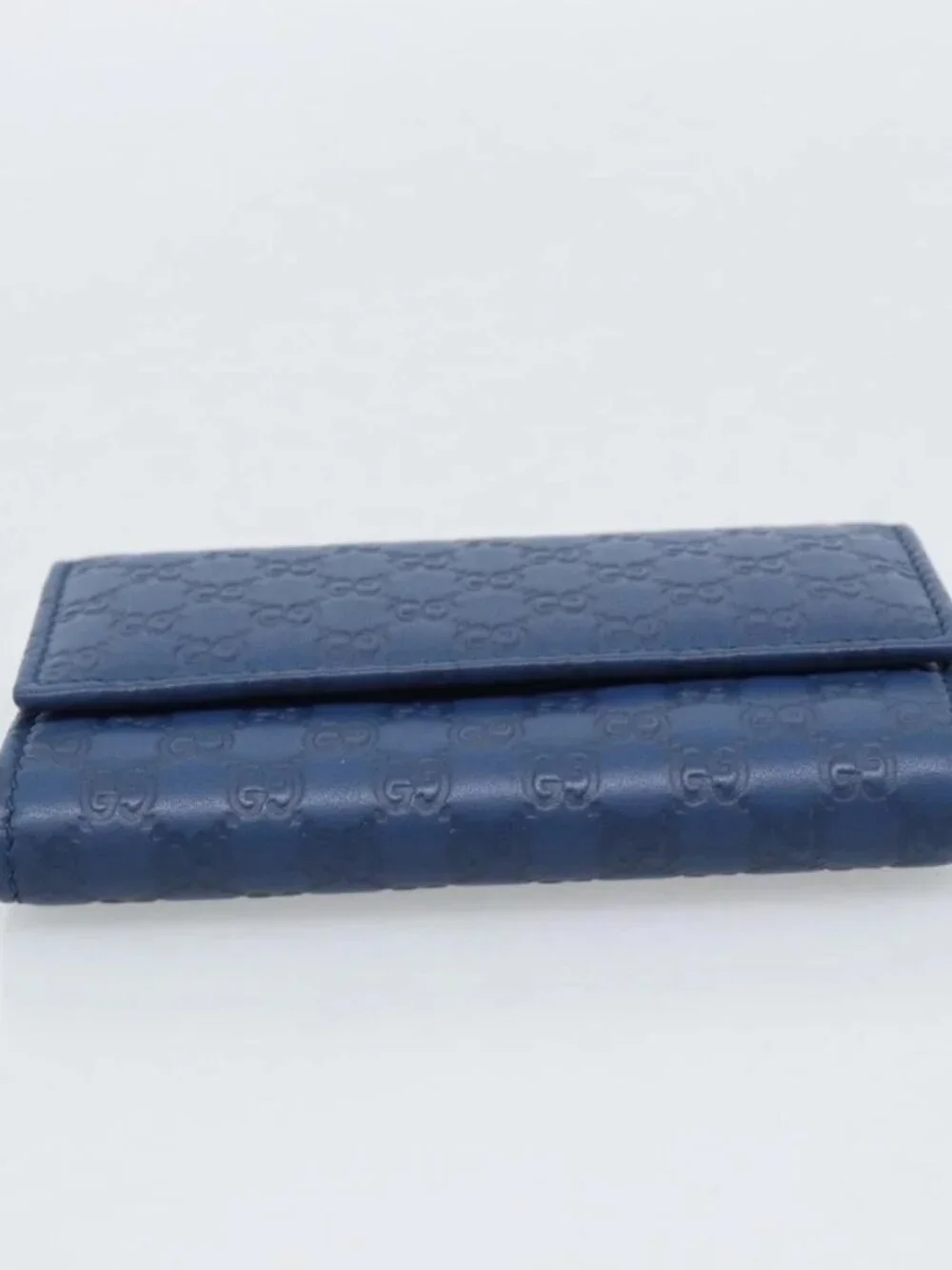 Gucci brand	gucci color	blue