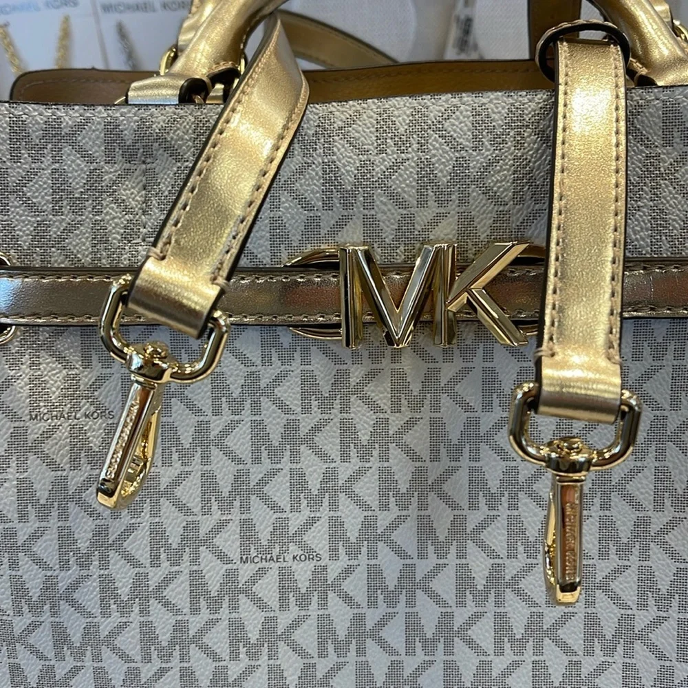 Michael Kors print 22