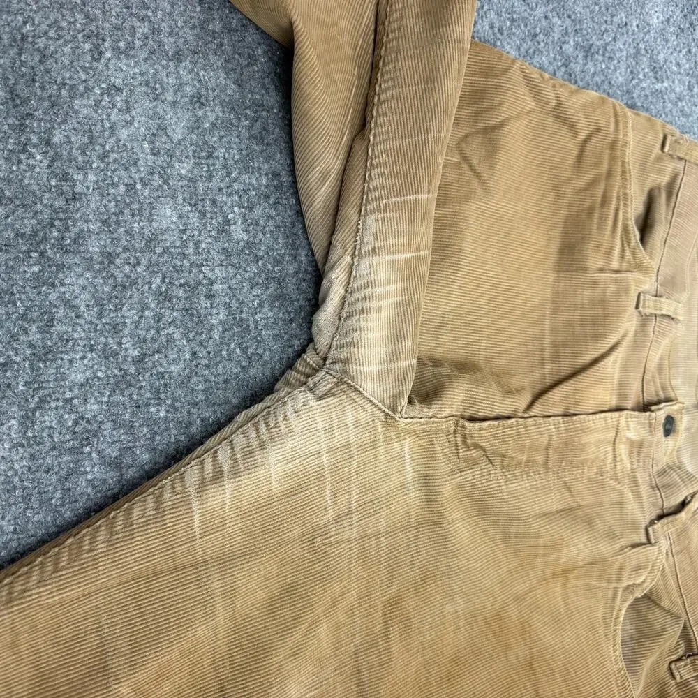 Levis title vintage