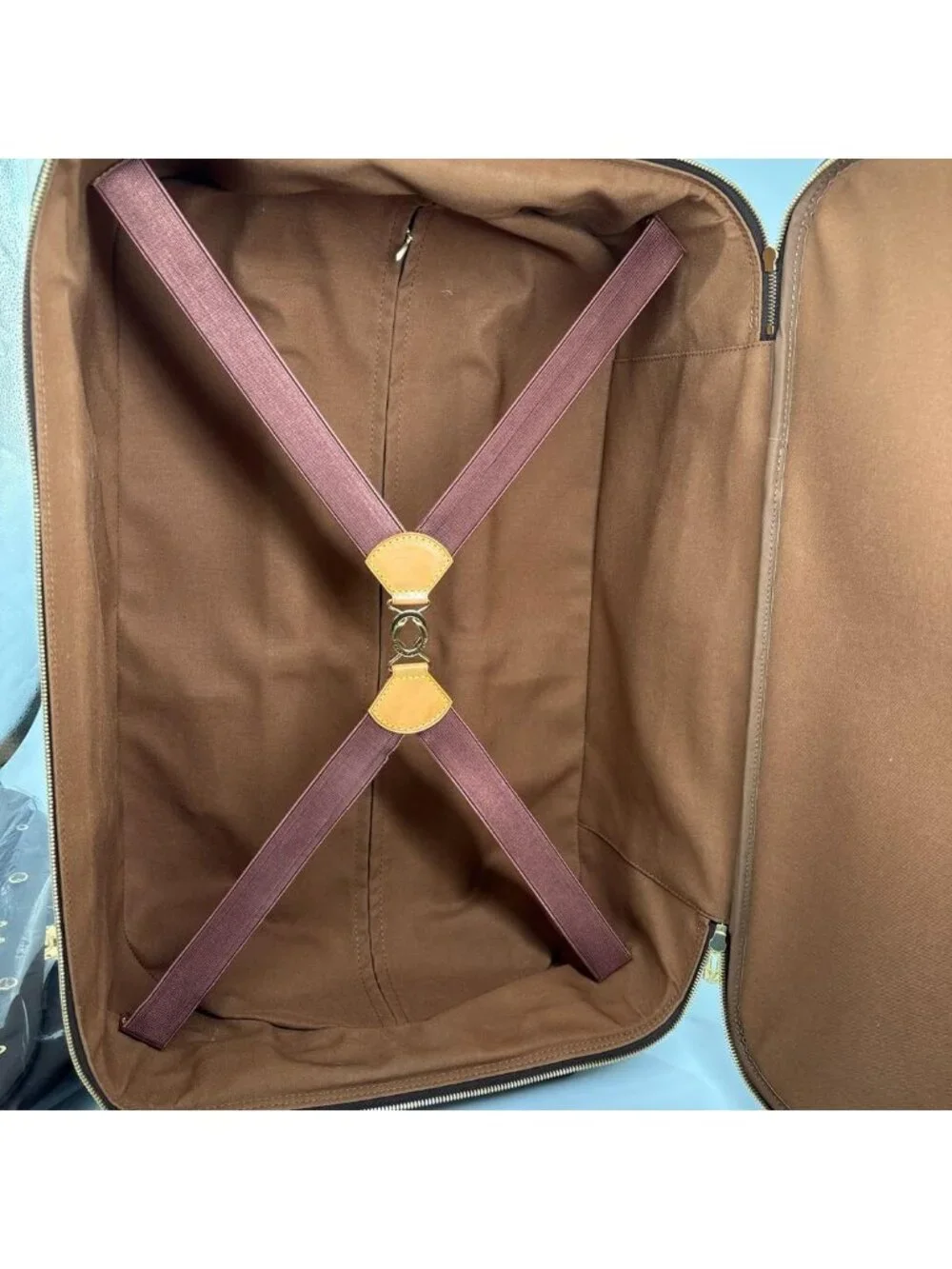 Louis Vuitton reluxe size listed
