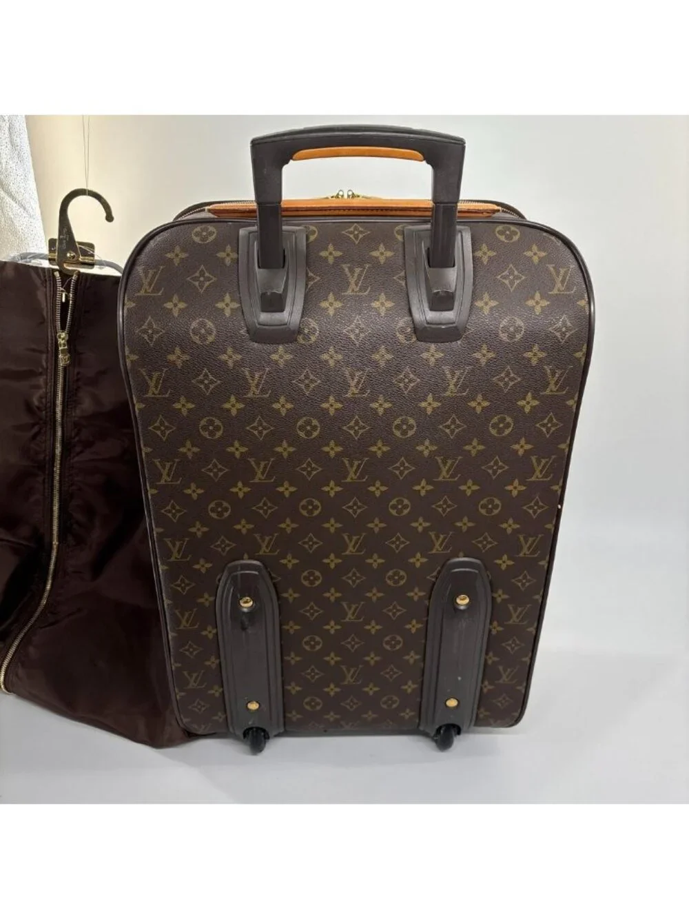 Louis Vuitton extent well defective